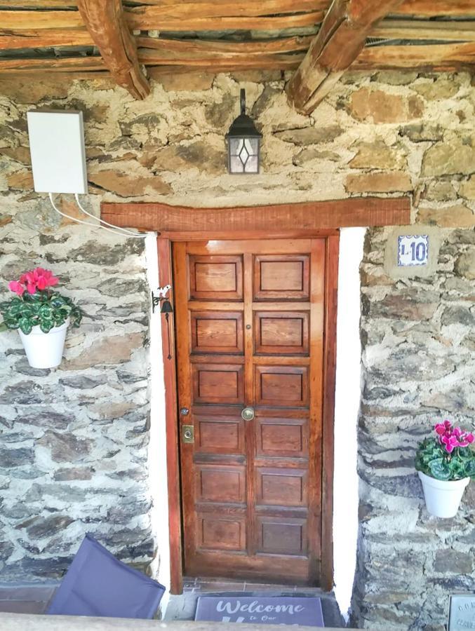 La Casita Del Arbol Blanco Apartment Bubión Екстериор снимка